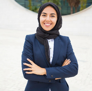 happy-successful-muslim-businesswoman-posing-outside (2)